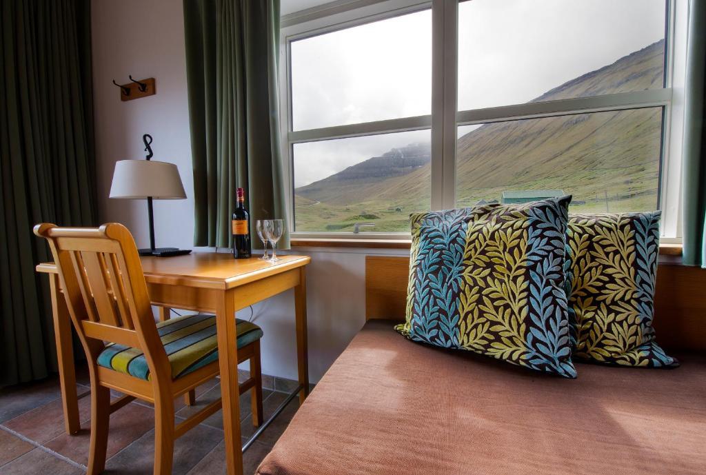 Gjaargardur Guesthouse Gjógv Chambre photo
